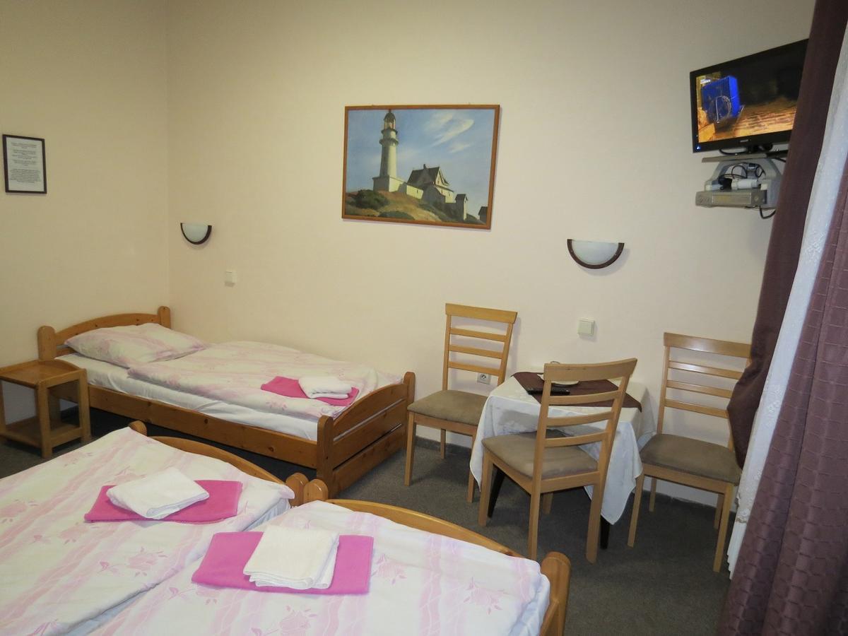 Hotel Cesky Dvur Beroun  Eksteriør bilde